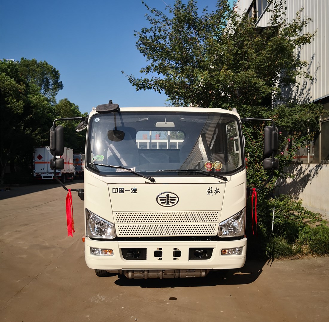 解放J6F國六藍牌氣瓶運輸車